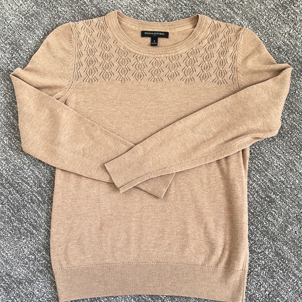 Banana Republic crew neck sweater, Sz S